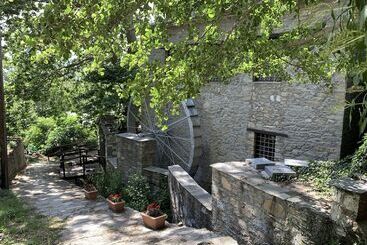 هتل Palio Eleotrivio Guesthouse