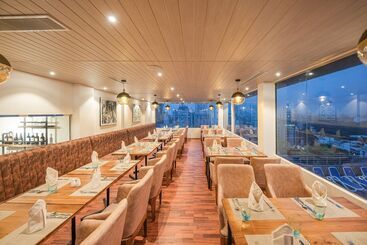 هتل Pearl Grand By Rathna