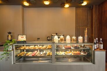 هتل Pearl Grand By Rathna