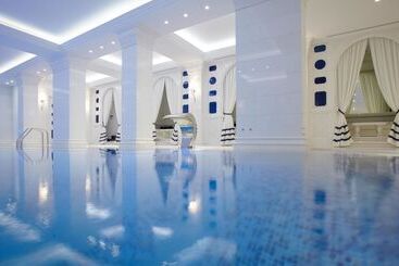 هتل Pomegranate Wellness Spa