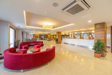 هتل Ramada Resort By Wyndham Akbuk  All Inclusive