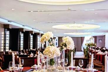 ホテル Renaissance Johor Bahru