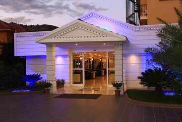 هتل Seker Resort