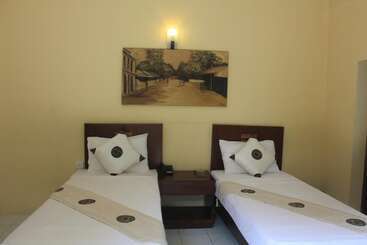 Grand 7 Hotel Thalawathugoda - Colombo