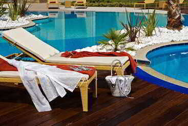 هتل Xenia Palace Portaria