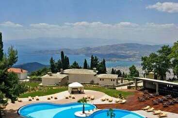 هتل Xenia Palace Portaria