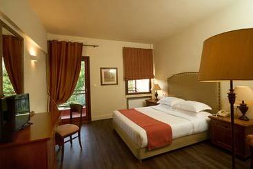 هتل Xenia Palace Portaria
