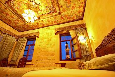 Izala Hotel   Boutique Class
