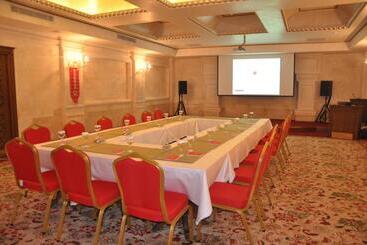 Izala Hotel   Boutique Class