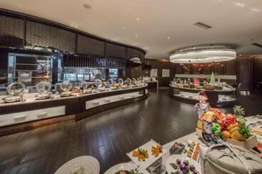 Maison New Century Hotel Dongguan