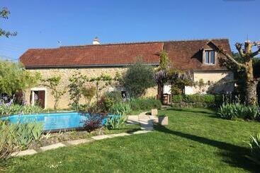 تختخواب و صبحانه Chambres D Hôtes La Vallée Des Vignes