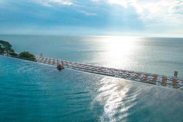 Grifid Vistamar Hotel   24 Hours Ultra All Inclusive & Private Beach