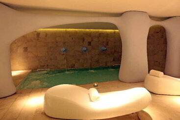 هتل Borgo Di Luce I Monasteri Golf Resort & Spa