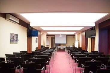 هتل Centre