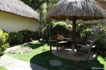 هتل Chiisai Natsu Resort Panglao