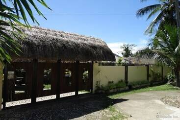 هتل Chiisai Natsu Resort Panglao