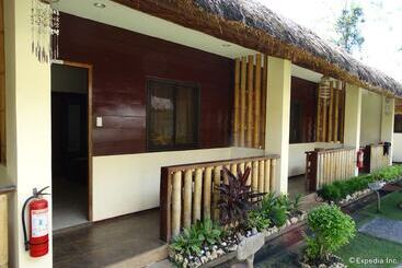 هتل Chiisai Natsu Resort Panglao