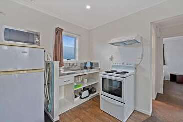 هتل Comfort Inn Westshore Beach