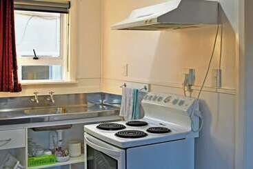 هتل Comfort Inn Westshore Beach