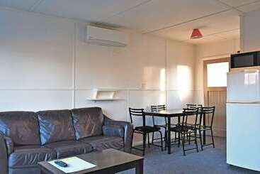 هتل Comfort Inn Westshore Beach