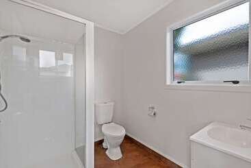 هتل Comfort Inn Westshore Beach
