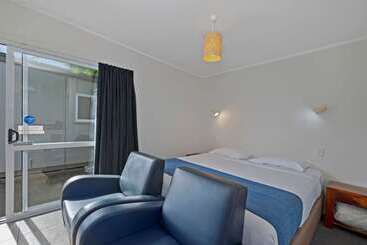 هتل Comfort Inn Westshore Beach