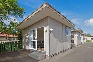 هتل Comfort Inn Westshore Beach