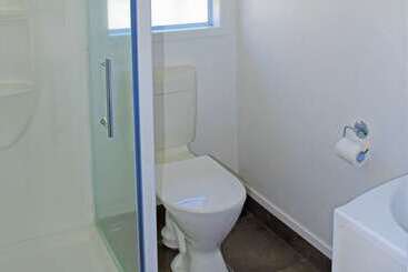 هتل Comfort Inn Westshore Beach