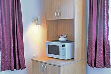 هتل Comfort Inn Westshore Beach