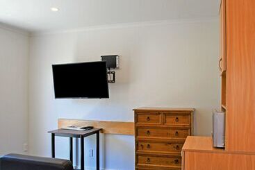 هتل Comfort Inn Westshore Beach