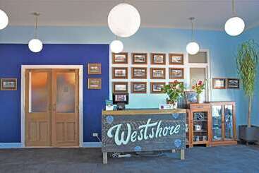 هتل Comfort Inn Westshore Beach