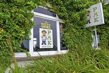 هتل Comfort Inn Westshore Beach