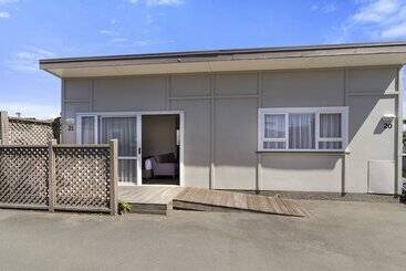هتل Comfort Inn Westshore Beach