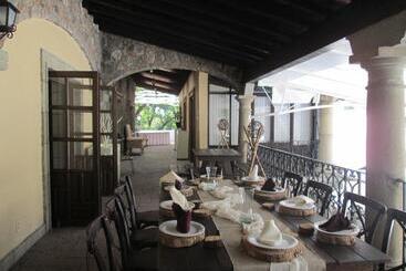 هتل Coral Cuernavaca Resort & Spa