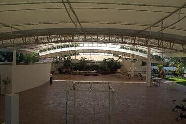 هتل Coral Cuernavaca Resort & Spa
