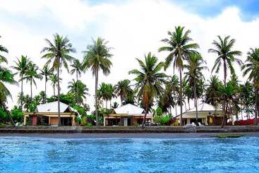 هتل Crystal Paradise Resort, Spa & Winery