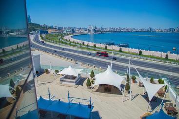 هتل Golden Coast