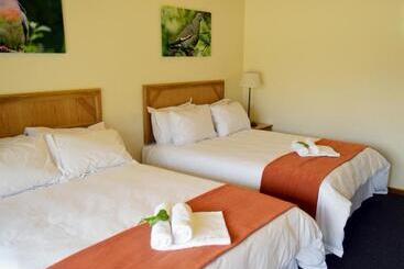 בית מלון כפרי Gooderson Monks Cowl Golf Resort