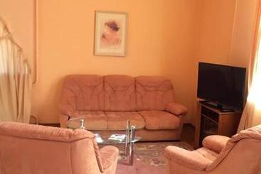 هتل Guest House Lux