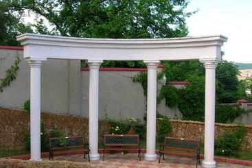 هتل Guest House Lux