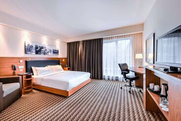 هتل Hampton By Hilton Warsaw Airport