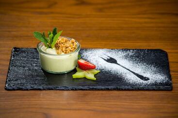 هتل Hampton By Hilton Warsaw Airport
