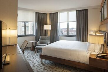 هتل Hilton Garden Inn Long Island City New York