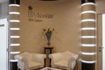 هتل Imperial Club Delux
