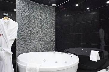 هتل Imperial Club Delux