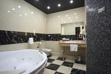 هتل Imperial Club Delux