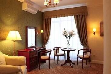 هتل Imperial Club Delux