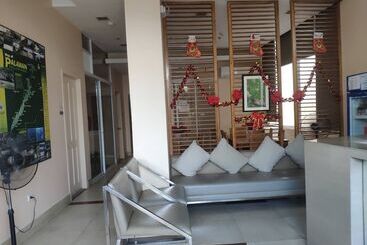 هتل Marianne Home Inn