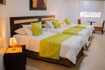 هتل Mc Suites