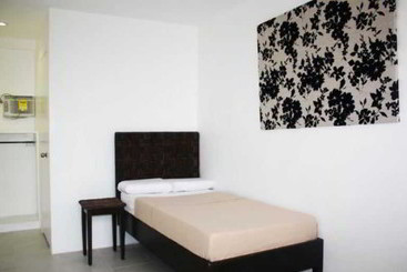 Hotell R Suites And Café